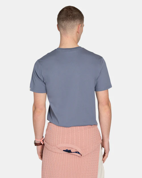 Camiseta Biscuit Retro Logo Blue Shadow - Harper &amp; Neyer