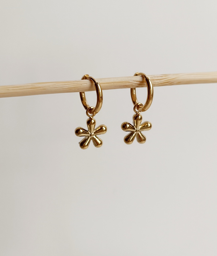 Aritos Charm Flor Bold Dorada