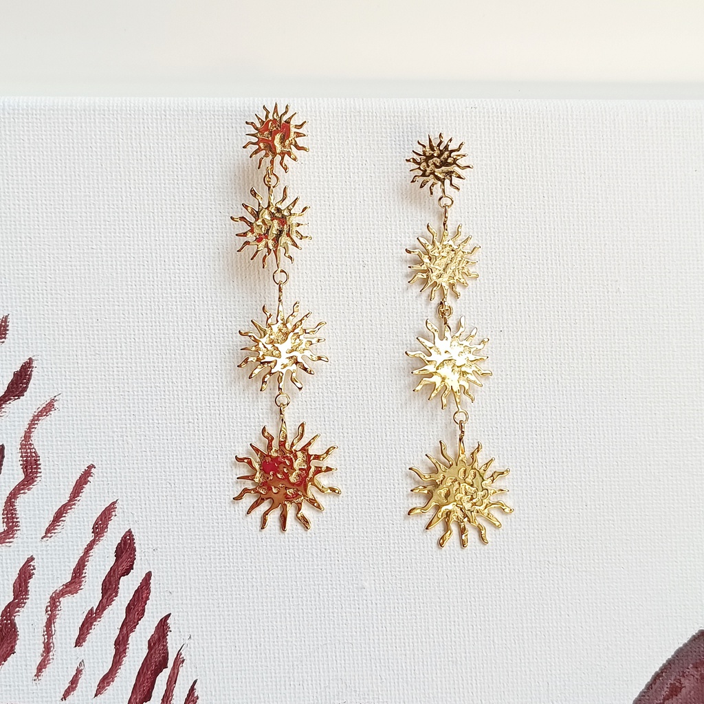 Pendientes Cuatro Soles Relieve Dorado