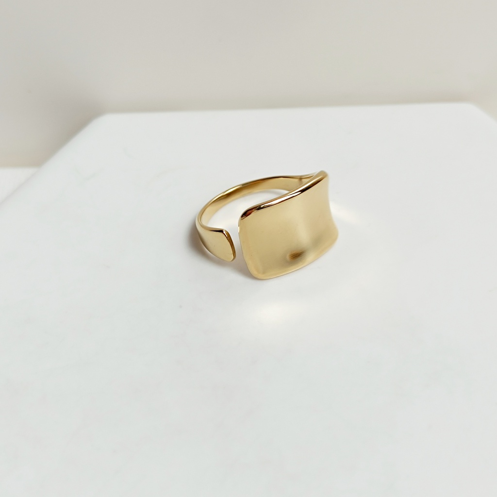 Anillo Rectangular Dorado
