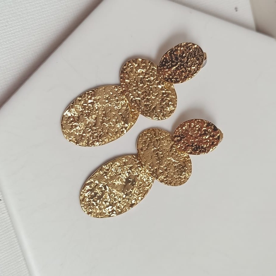 Pendientes Textura Tres Óvalos Dorado