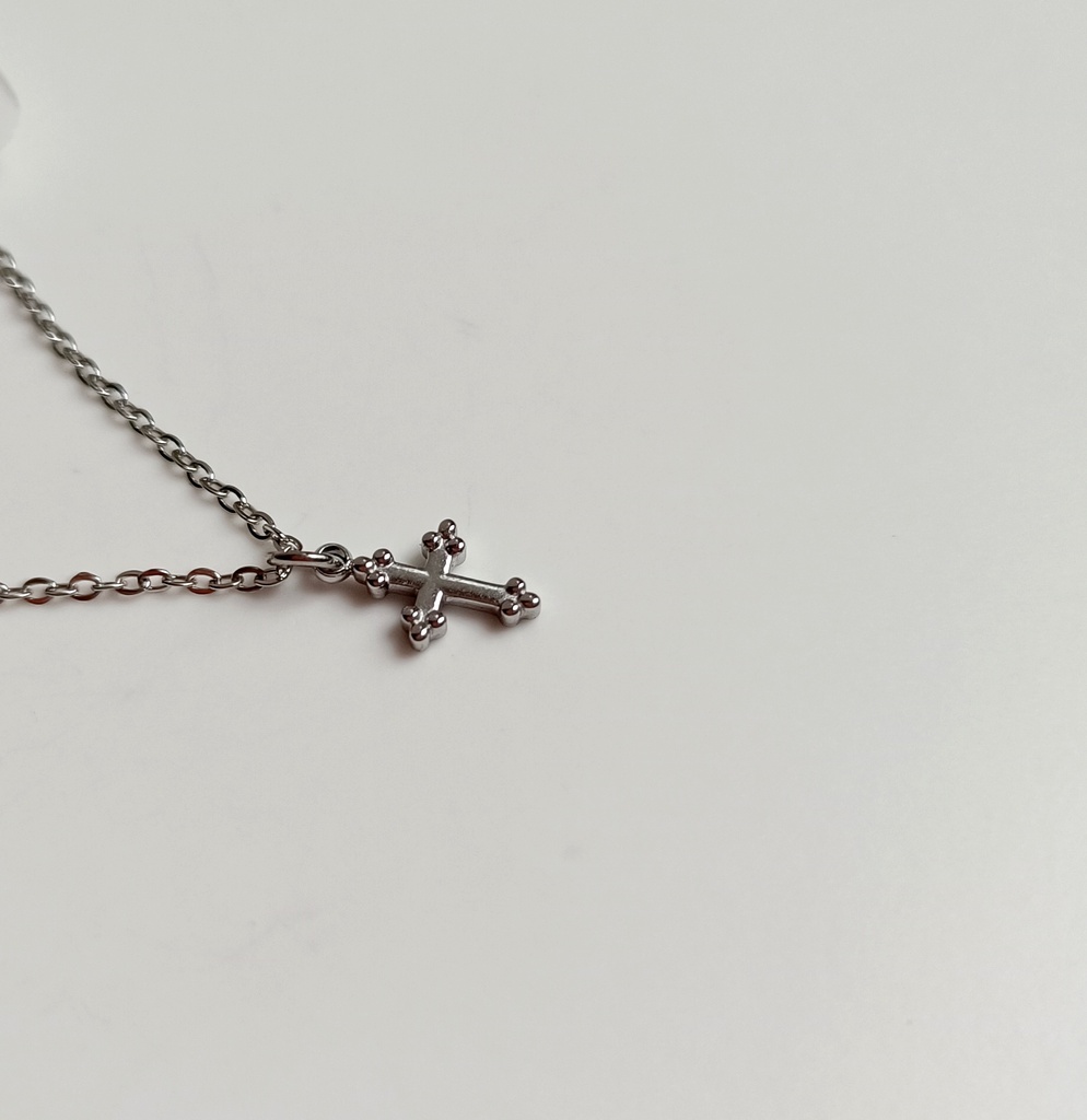 Collar Cruz Pequeña Plateado