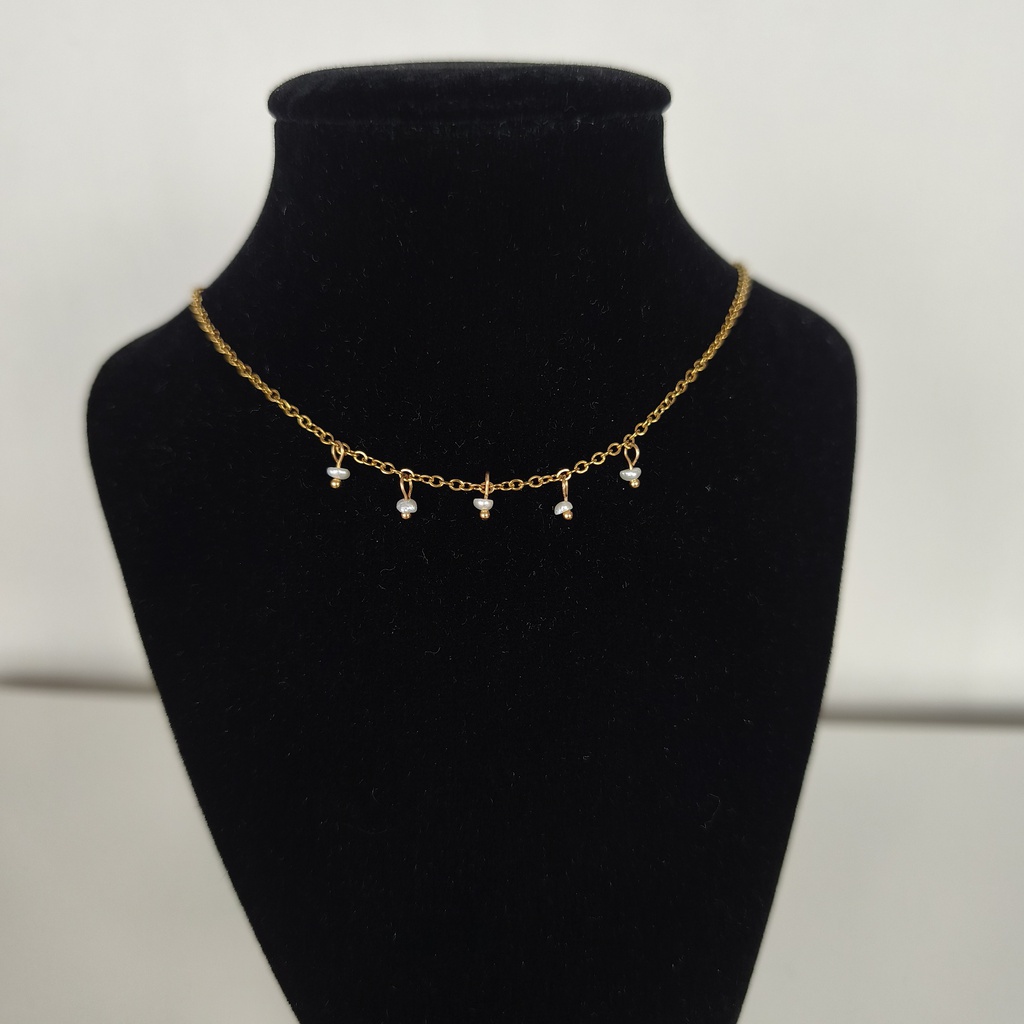 Collar Charms Perlitas Dorado