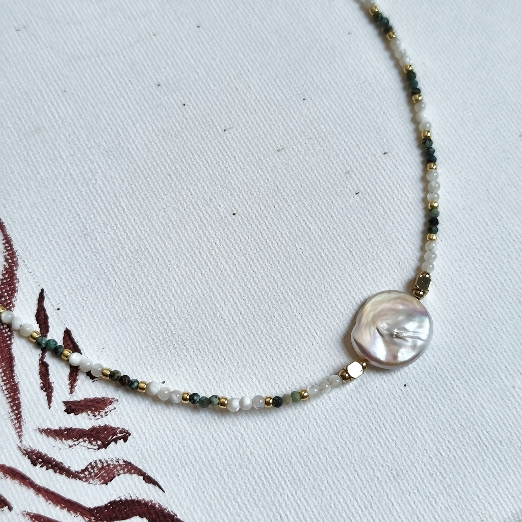 Collar Cadena de Piedras Verdes Blancas Perla