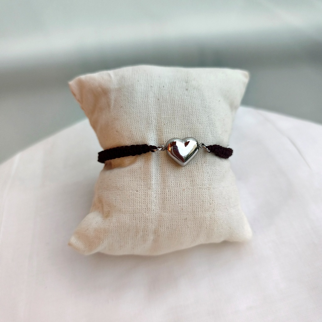 Pulsera Trenzada Marrón Corazón (Plateado)