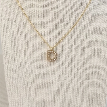 Collar Inicial Dorada Brillo Letra "D"