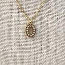 Collar Inicial Dorada Brillo Letra "O"