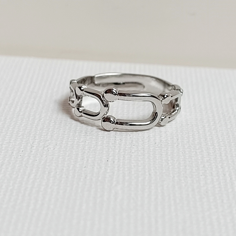 Anillo Asimetrico Chain (Plateado)