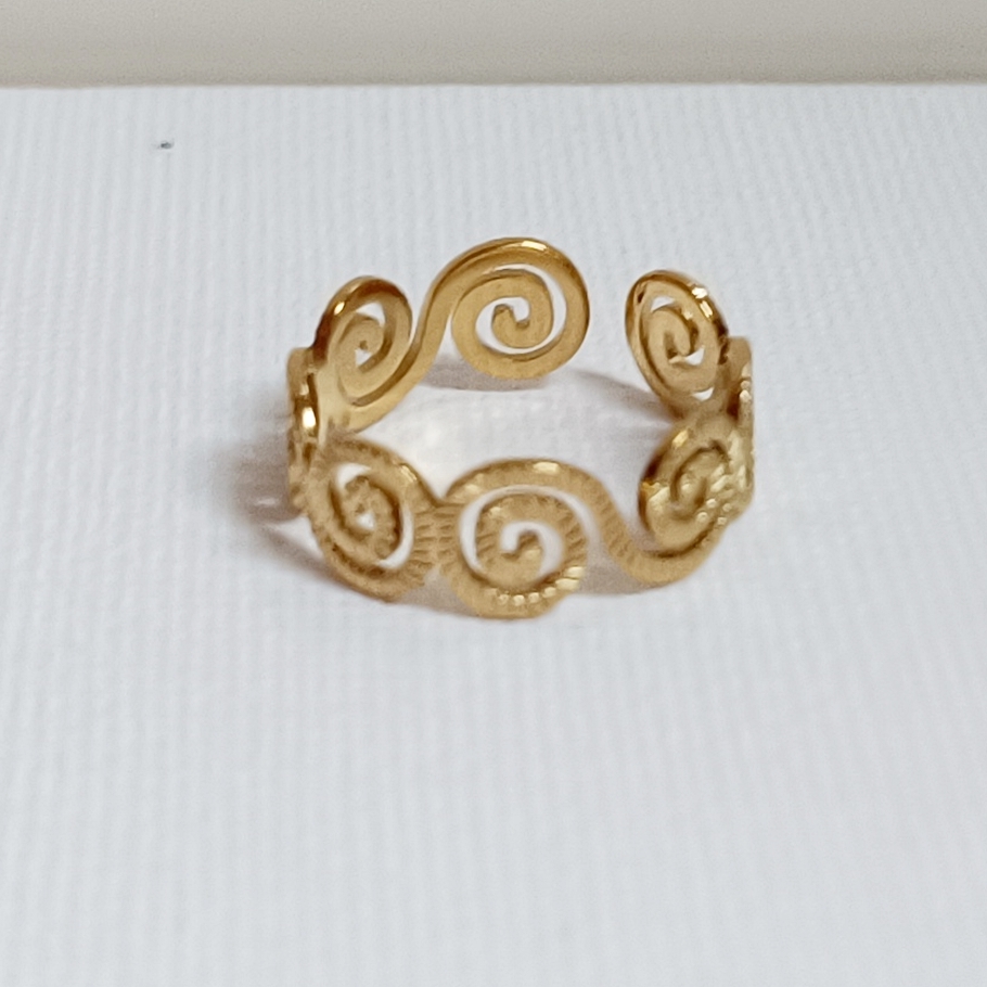 Anillo Spirals (Dorado)