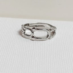 Anillo Asimetrico Chain (Plateado)