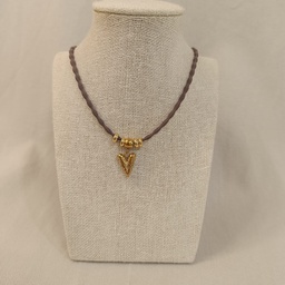 Collar Cordón Corazón Relieve Dorado