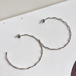 Pendientes Silueta Curva Plateado