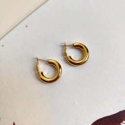 Aros Medio Pequeño Grueso Dorado