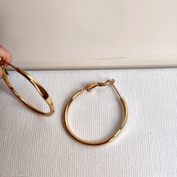 Aros Pequeños Básicos Con Toque Plano Dorado